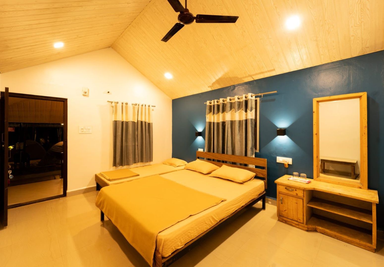 couple stay at [dandeli ideals]